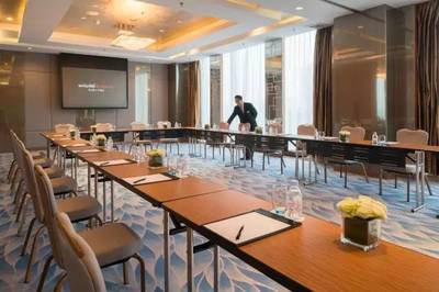 超級特惠 高端設備 活力茶歇——讓這個夏季會議開出新活力！